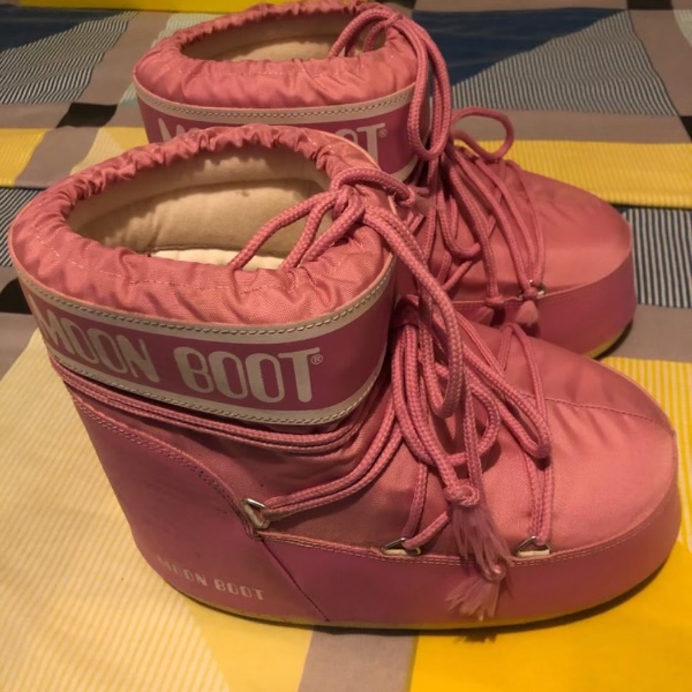 Pink moon boots